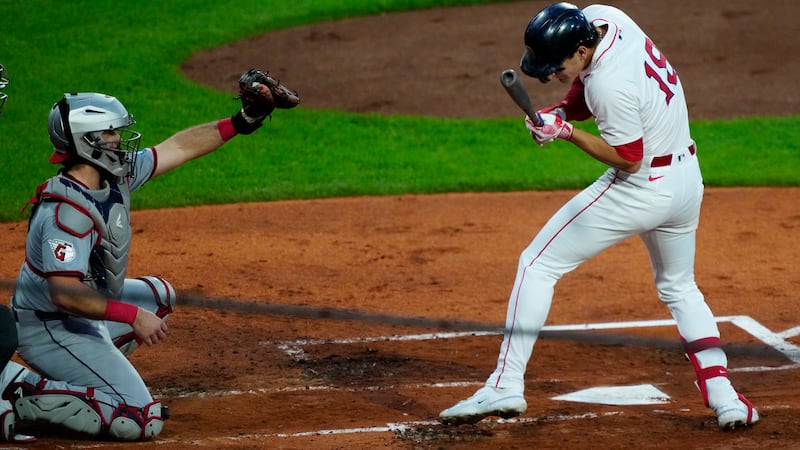 Red Sox rookie outfielder Roman Anthony goes on the 10-day IL with a left oblique strain