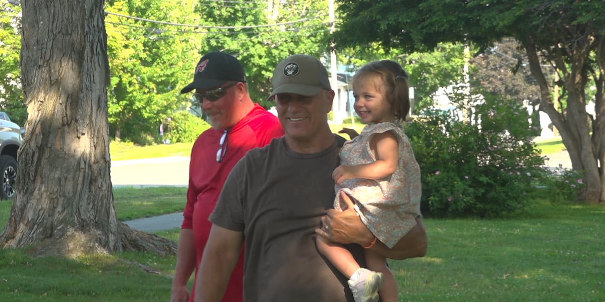 Bangor celebrates longtime football, baseball coach Dave Morris in Fairmount Park sendoff
