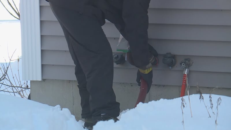 Heating oil prices reach record highs for Maine residents.