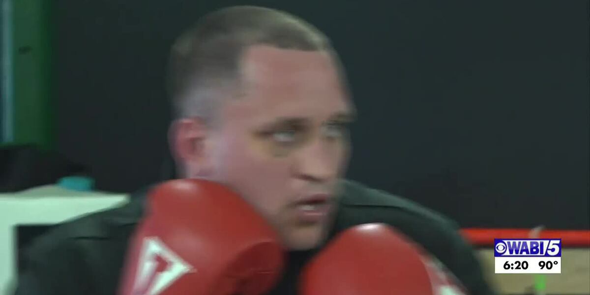 Roger Ruffen Local fighter Rolfe earns championship belt