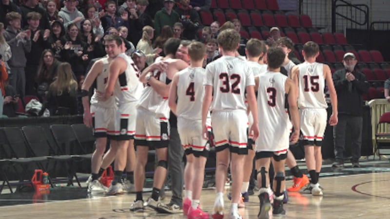 No. 1 Bulldogs 61, No. 2 Madawaska Owls 57