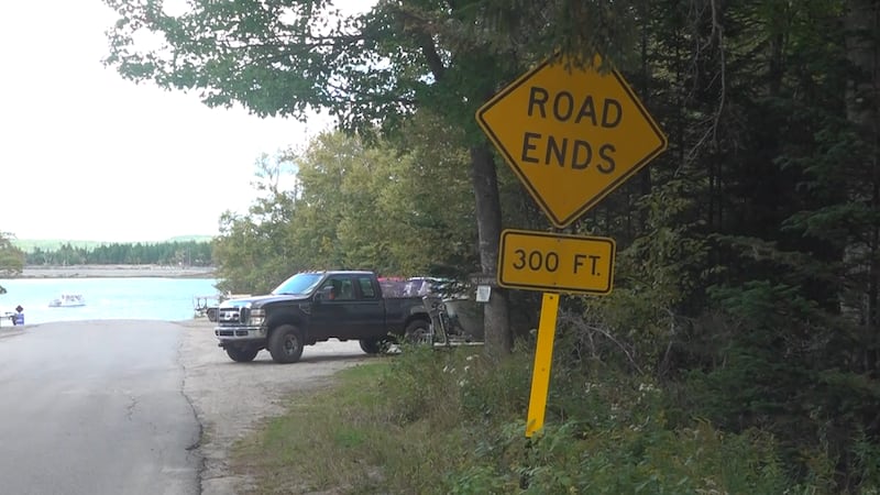 A "Road Ends" sign near the Roque Bluff boat ramp