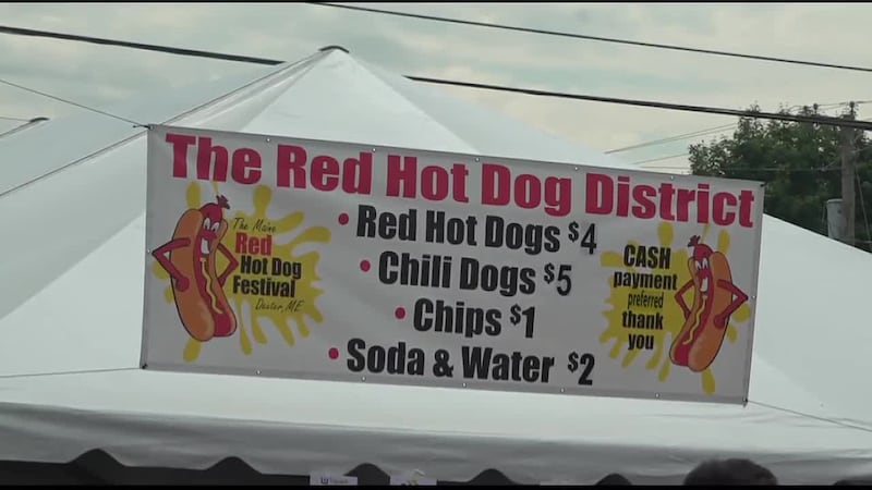 67-year-old defends hot dog eating trophy for 4th consecutive year