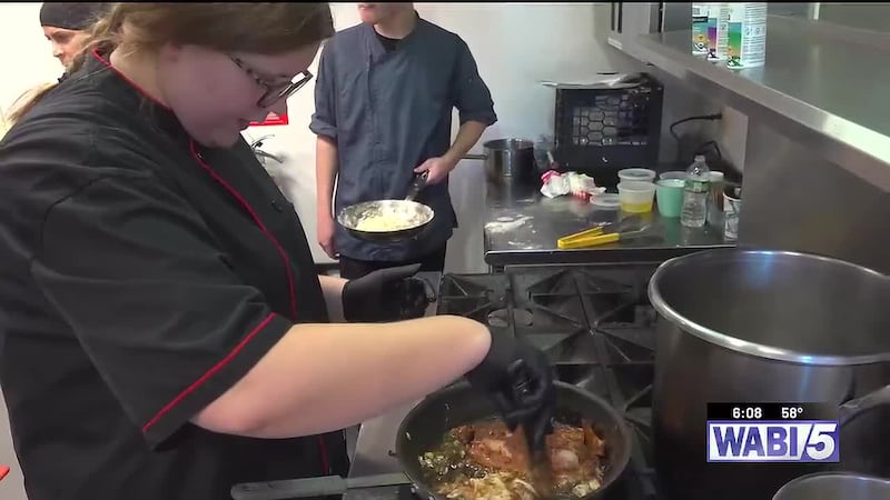 Washington County students serve up local seafood at Down East cookoff